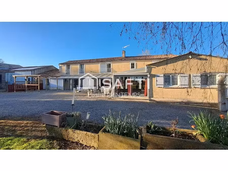 vente maison 9 pièces 254 m² à saint-pompain (79160)  189 000 €