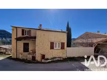 maison de village à mévouillon (26560)
