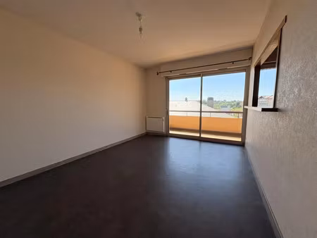 location appartement 2 pièces 45 m² à rodez (12000)