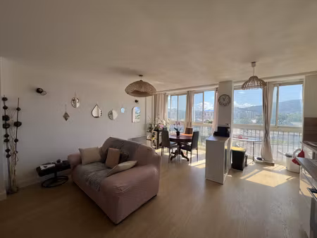 marseille 13010 - bd rabatau - type 4 de 72m2 rénové avec ga