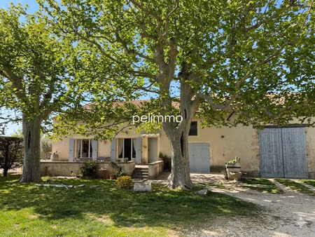 alleins : maison avec garage  grange et piscine