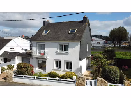 vente maison 6 pièces 155 m² à carhaix-plouguer (29270)  199 500 €