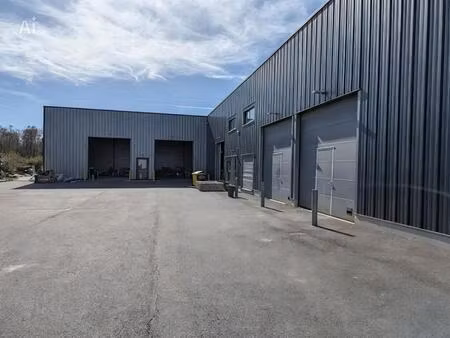 60100 creil - entrepôt d'activité avec bureau et parkings