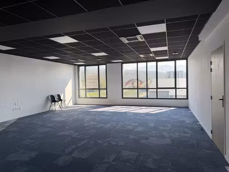 location bureau 68 m² à montmélian (73800)
