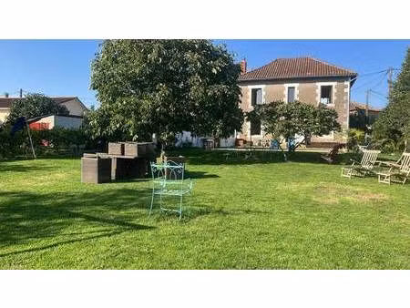 vente maison 5 pièces 121 m² confolens (16500)