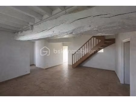 corps de ferme de 241 m² à tinteniac