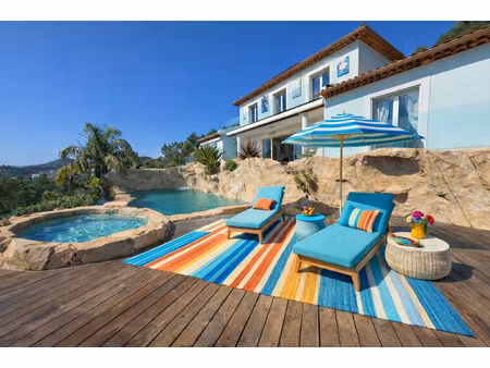 hyeres - magnifique maison en position dominante - vue panor