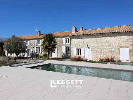 maison 10 pièce(s)  villefagnan