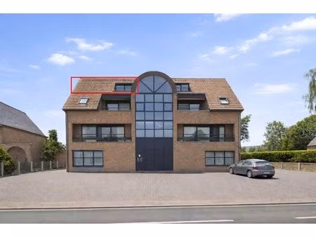 mooi instapklaar appartement te koop!