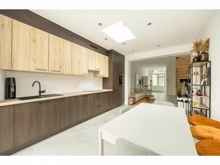 volledig gerenoveerde woning vlakbij centrum lier