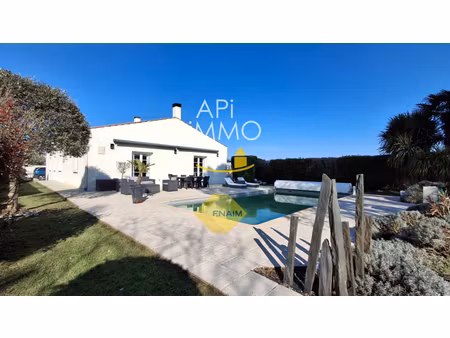 api immo vous présente en exclusivité une propriété coup de coeur de 214m²