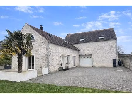 maison de 260 m² à bazoches-les-hautes