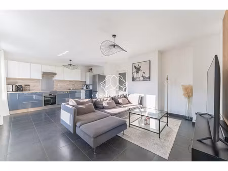 annonce vente appartement 3 pièces de 72m2 à champagne-au-mont-d'or (69410) - paruvendu.fr