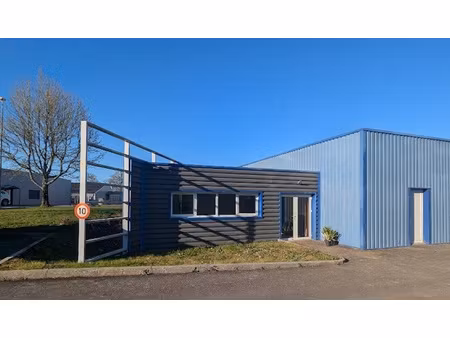 location local professionnel 54m² beignon 56380