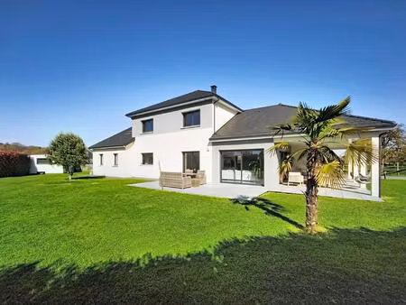 élégante propriété contemporaine – volumes généreux et prestations premium