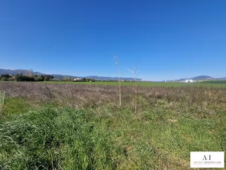 terrain à batir de 1979 m²