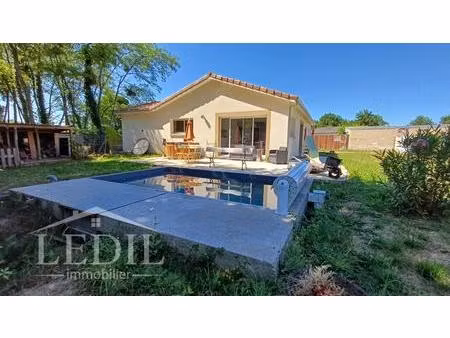 maison plain-pied avec piscine
