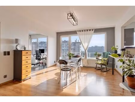 appartement te koop in berchem met 1 slaapkamer