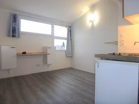 studio duplex rd pt de rennes / perverie