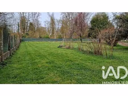 vente terrain à gisors (27140) : à vendre / 835m² gisors