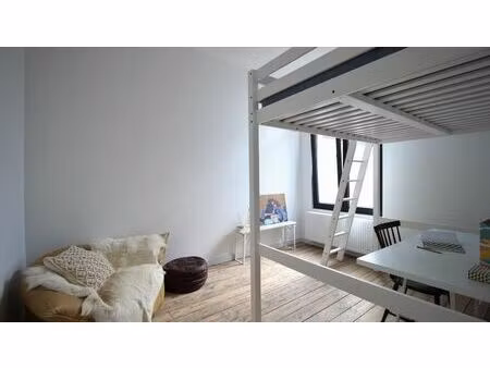 prachtige studentenkamer met tal van authentieke elementen