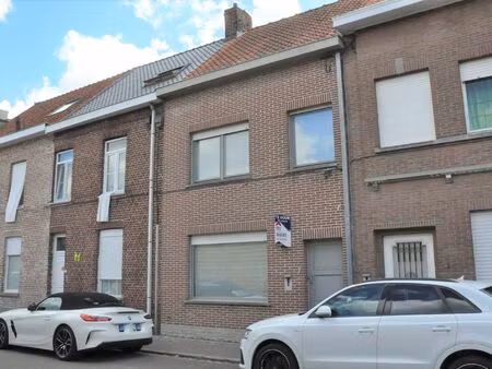 woning met 2 slaapkamers en garage