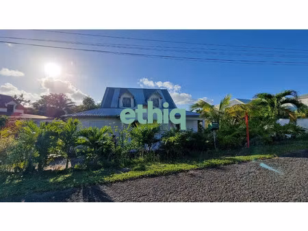 maison t6 – proche chu les abymes