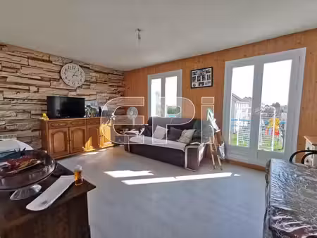 réf 8152. richelieu  appartement t3 de 63 45 m² loué 420 &eur