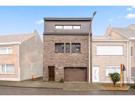 huis te koop in boom met 3 slaapkamers