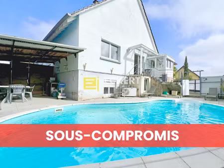 sous compromis de vente !maison familiale avec piscine à ern