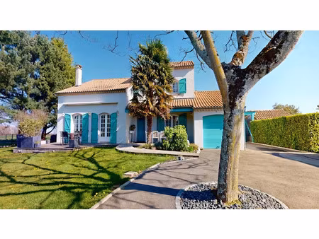 vente maison 6 pièces 142.21 m² à oroix (65320)  350 000 €