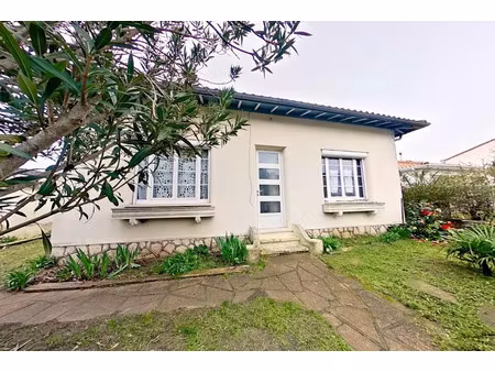 vente maison 4 pièces 119 m² à begles (33130)  399 620 €