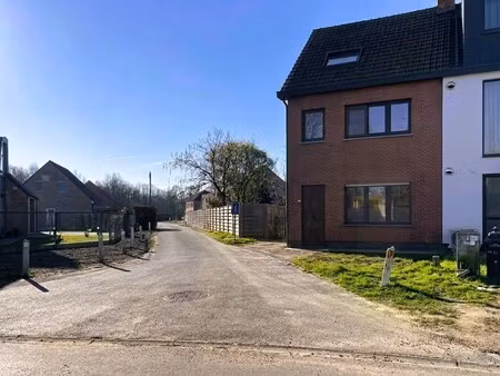huis te koop in ranst met 3 slaapkamers