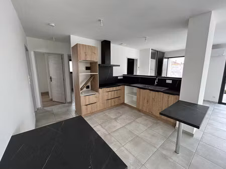 location maison 3 pièces 76m2 saint-rambert-d'albon 26140 - 842 € - surface privée