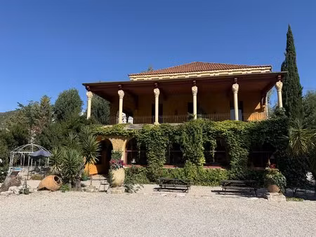 belle maison d'hôtes avec 2 gites dans les pyrénées-orientales