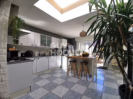 exclusivité guy hoquet : maison à vendre à houplines  un véritable havre de paix à 243 300