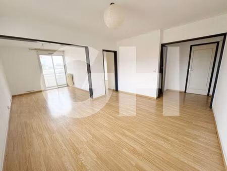 location : appartement de 2 pièces (54 m²) à maubeuge