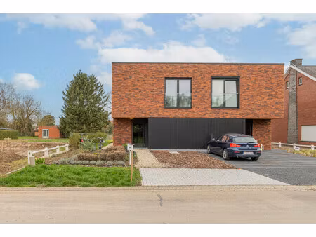 huis te koop in zemst met 3 slaapkamers