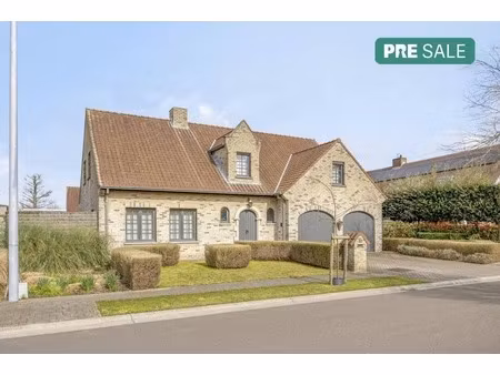 huis te koop in izegem met 4 slaapkamers