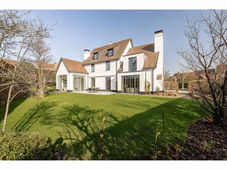 huis te koop in knokke-heist met 5 slaapkamers