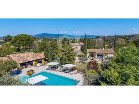 villa avec piscine et jardin ménerbes (84)
