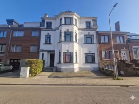 huis te koop in jambes met 7 slaapkamers