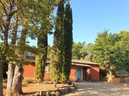 maison de plain pied dans un hameau sécurisé - roussillon  luberon