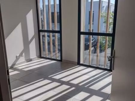 location bureau 41m2 perpignan 66000 - 730 € - surface privée