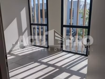 location bureau 43m2 perpignan 66000 - 730 € - surface privée