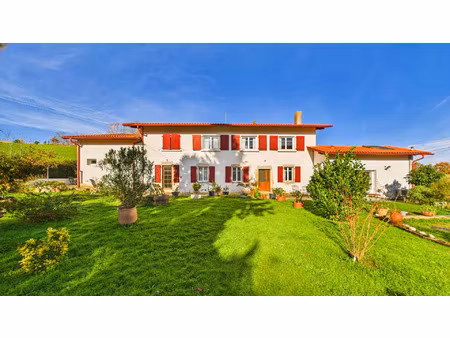 vente maison 14 pièces 355 m² guiche (64520)