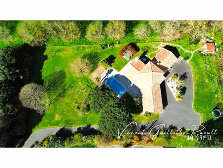 vente maison 5 pièces 160 m² port-saint-père (44710)