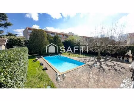 maison cossue de 169 m2 sur terrain de 821 m2  avec picsine  a decouvrir sans attendre