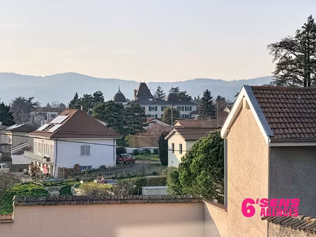 ravissante maison à l'orme