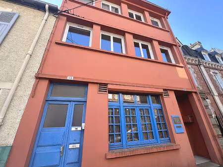 local professionnel de 115 m2